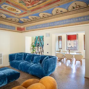  Appartamento Urbanicooh Garisenda - Piazza Maggiore View